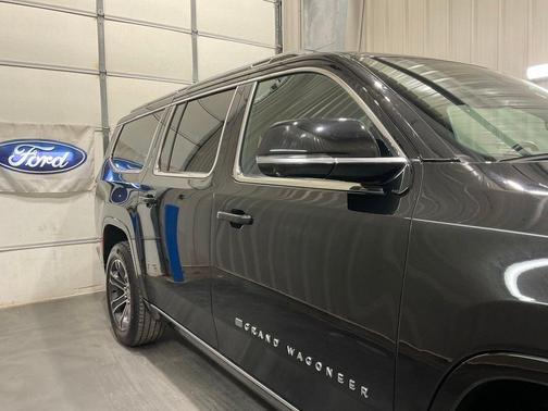 2024 Jeep Grand Wagoneer L Base