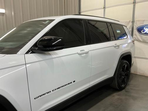 2024 Jeep Grand Cherokee L Laredo