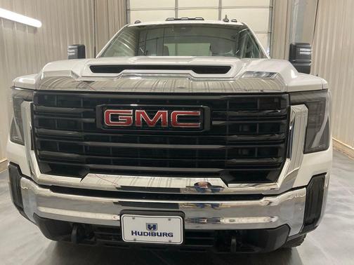 Summit White 2024 GMC Sierra 3500 Pro