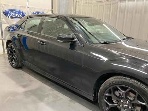 2019 Chrysler 300 S
