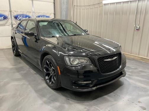 2019 Chrysler 300 S
