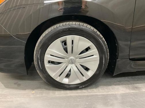 2024 Nissan Leaf S