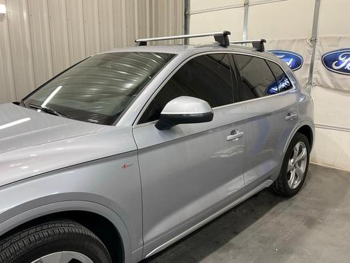 2022 Audi Q5 45 S line quattro Premium