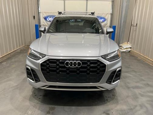 2022 Audi Q5 45 S line quattro Premium