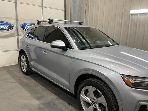 2022 Audi Q5 45 S line quattro Premium
