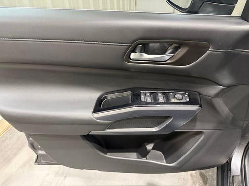 Gun Metallic 2023 Nissan Pathfinder SL