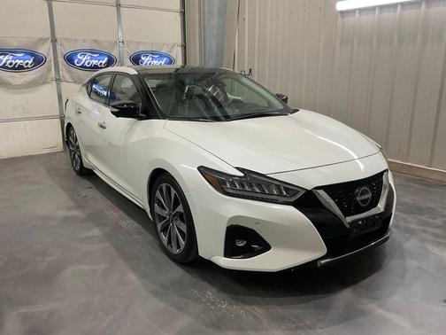 2023 Nissan Maxima Platinum