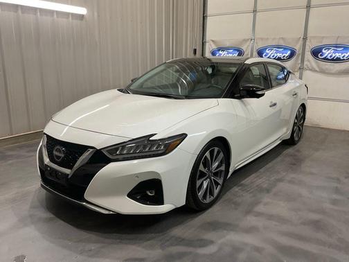 2023 Nissan Maxima Platinum