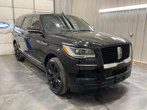 2022 Lincoln Navigator L Reserve