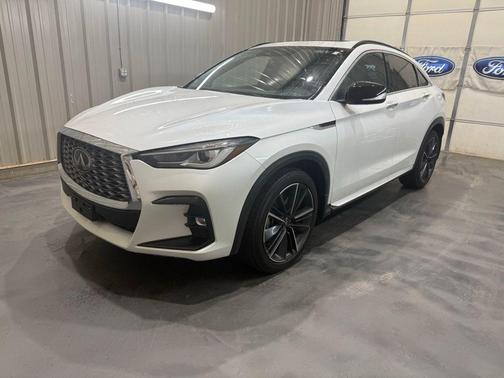 Radiant White 2025 INFINITI QX55 LUXE
