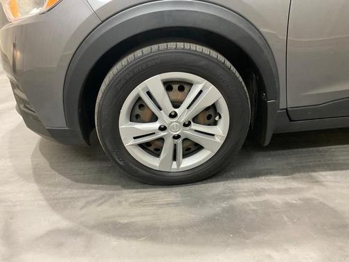 2020 Nissan Kicks S