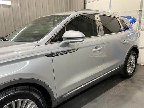 2019 Lincoln Nautilus Standard