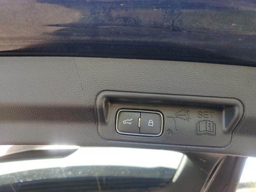 Black Metallic 2025 Ford Explorer Platinum