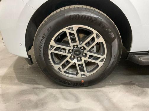 Silver Metallic 2025 Ford Expedition Max Active