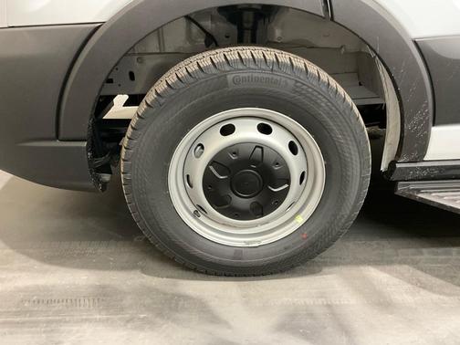 2026 Ford Transit-250 148 WB Medium Roof Cargo