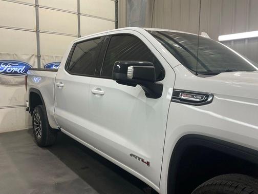 Summit White 2021 GMC Sierra 1500 AT4