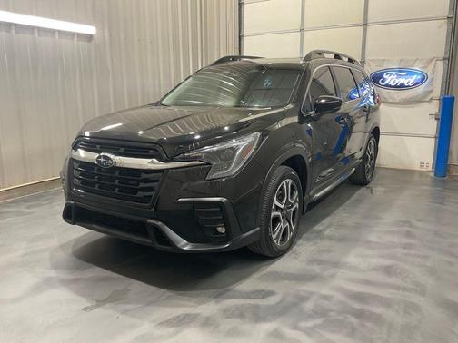 Crystal Black Silica 2024 Subaru Ascent Limited