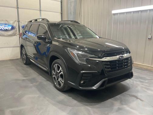Crystal Black Silica 2024 Subaru Ascent Limited