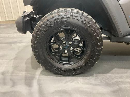 2025 Jeep Wrangler 4xe Sport