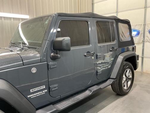 2017 Jeep Wrangler Unlimited Sport