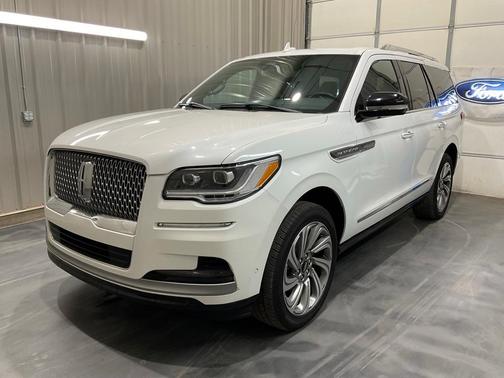 2023 Lincoln Navigator Standard