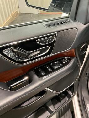 2023 Lincoln Navigator Standard