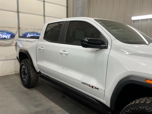 2023 GMC Canyon AT4X