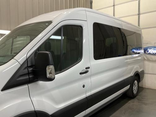 2025 Ford Transit-350 XLT 148 WB Medium Roof Passenger