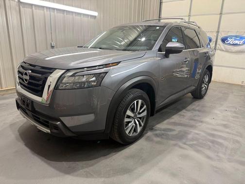 Gun Metallic 2025 Nissan Pathfinder SL