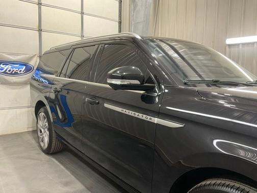 2025 Lincoln Navigator L Reserve