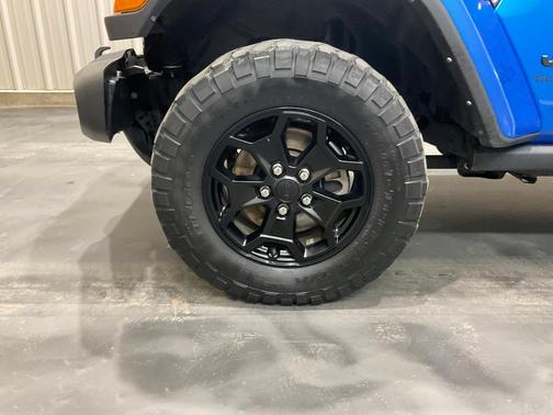 2022 Jeep Gladiator Sport