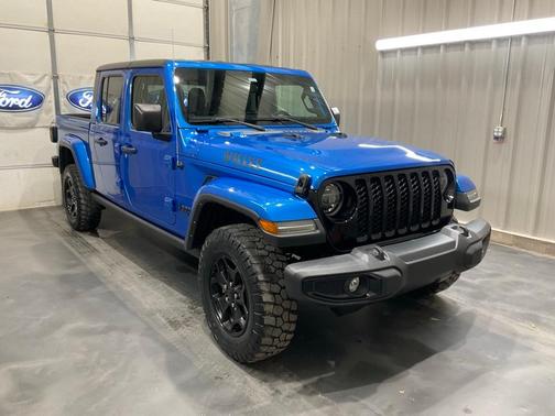 2022 Jeep Gladiator Sport