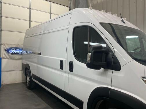 Bright White Clearcoat 2023 RAM ProMaster 2500 High Roof