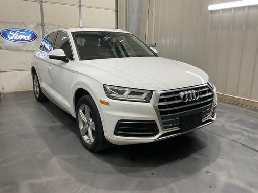 Ibis White 2020 Audi Q5 40 Premium Plus
