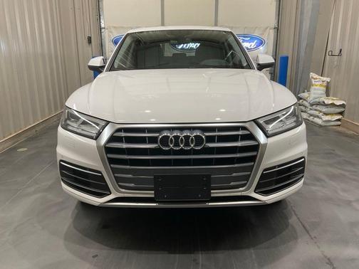 Ibis White 2020 Audi Q5 40 Premium Plus