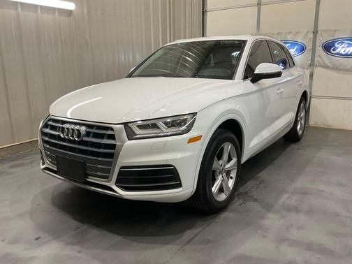 Ibis White 2020 Audi Q5 40 Premium Plus