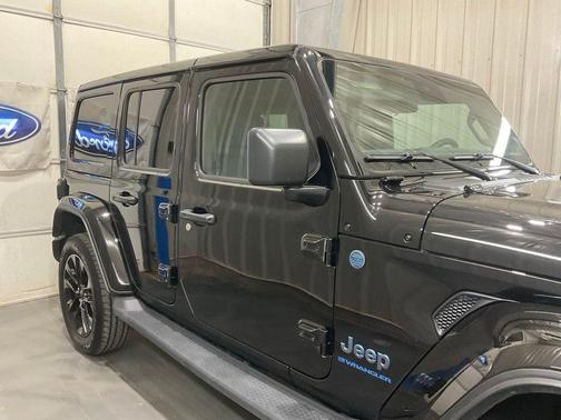 Black Clearcoat 2025 Jeep Wrangler 4xe Sahara