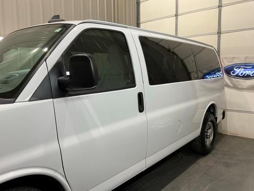 2019 Chevrolet Express 3500 LT