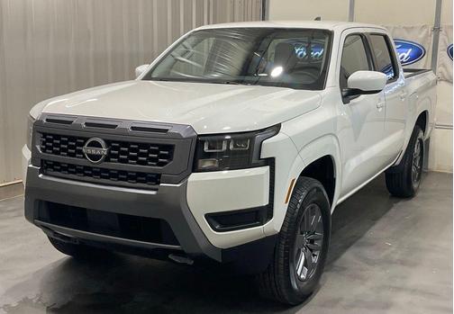 Glacier White 2026 Nissan Frontier SV