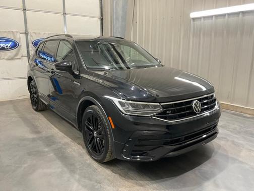 2022 Volkswagen Tiguan 2.0T SE R-Line Black
