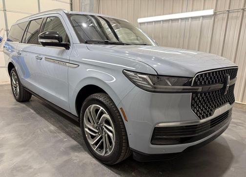 Gray Mist 2025 Lincoln Navigator L Reserve
