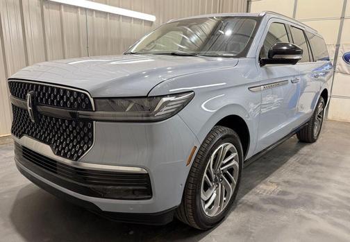 Gray Mist 2025 Lincoln Navigator L Reserve