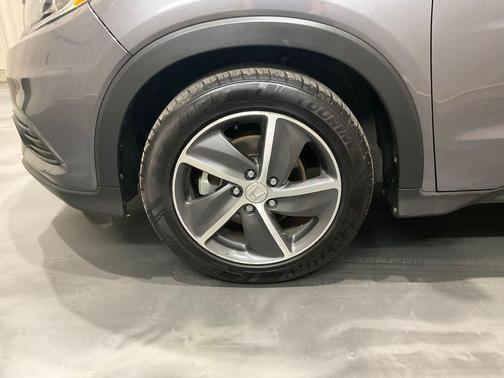 Silver 2021 Honda HR-V EX