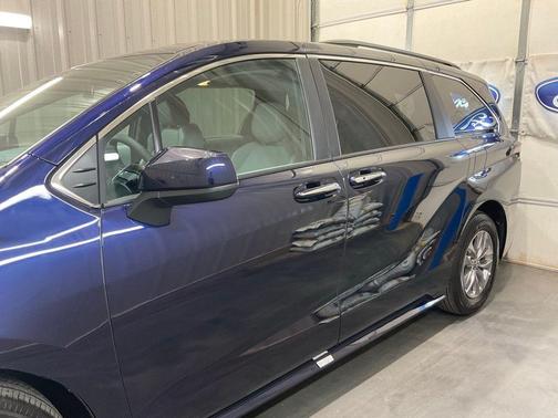 Blueprint 2026 Toyota Sienna XLE 8 Passenger