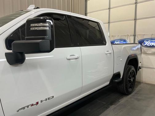 2024 GMC Sierra 2500 AT4