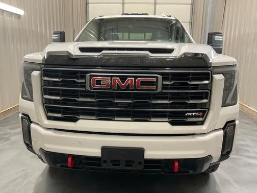2024 GMC Sierra 2500 AT4