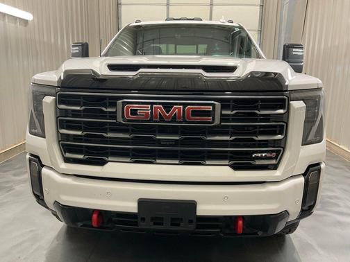 2024 GMC Sierra 2500 AT4