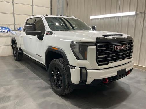 2024 GMC Sierra 2500 AT4