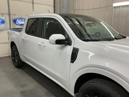 2025 Ford Maverick Lobo Standard