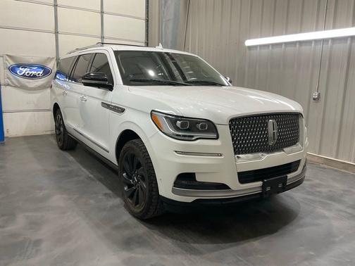2023 Lincoln Navigator L Reserve